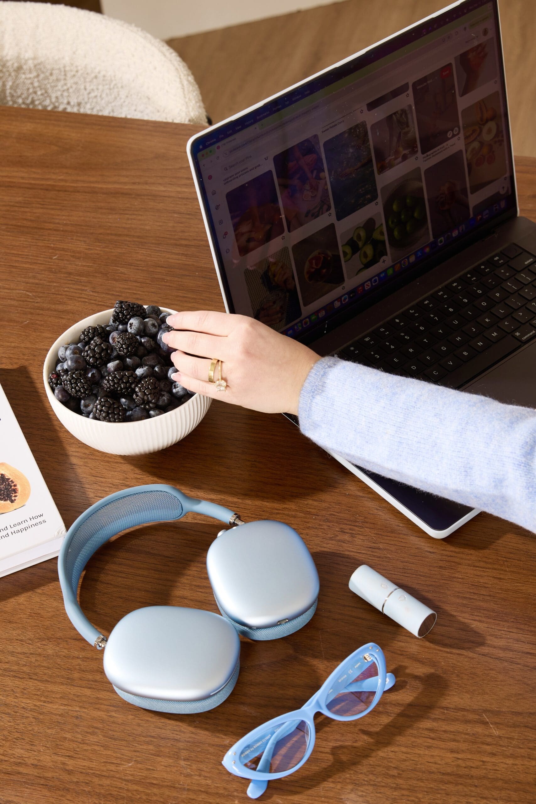 Dietitian meal plan showing component-style prep for busy women and burnout nutrition.